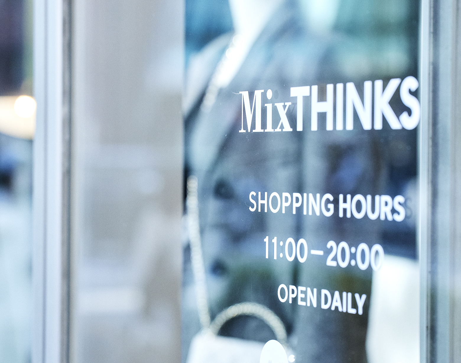 MixTHINKS 原宿店をご紹介しますのサムネイル画像