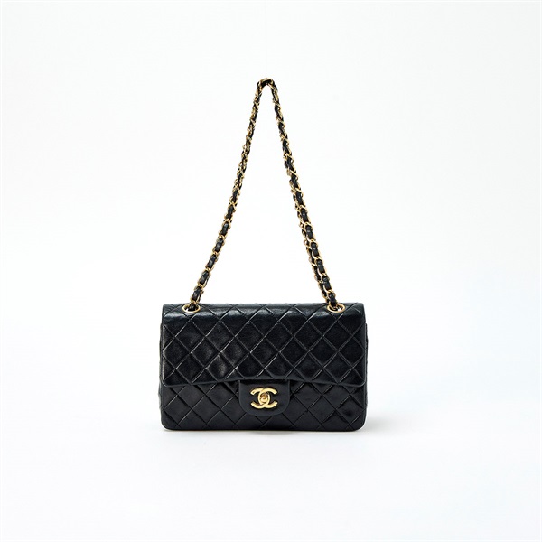 CHANEL マトラッセ ダブルフラップ ダブルチェーン 23cm ショルダーバッグ ブラック ゴールド ラムスキン