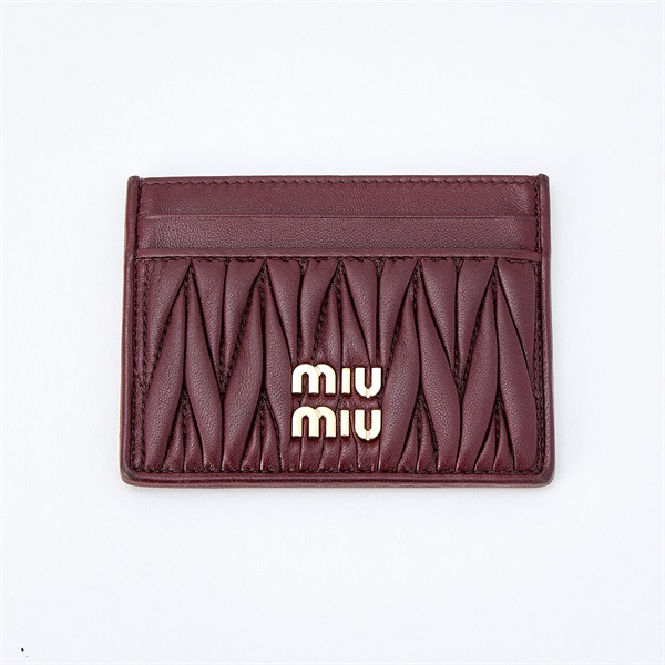 MIU MIU マテラッセ カードケース アマラント ゴールド ラムレザー