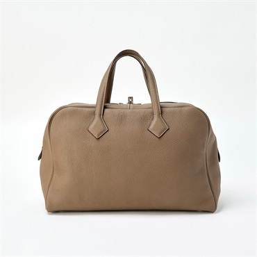 【原宿店限定】HERMES ヴィクトリア2 2012年 □P ハンドバッグ エトゥープ シルバー トリヨンクレマンス