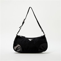 【原宿店限定】PRADA トライアングル ショルダーバッグ ブラック シルバー テスート