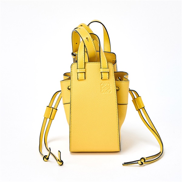【原宿店限定】LOEWE ハンモック ミニ ハンドバッグ イエロー ゴールド レザー