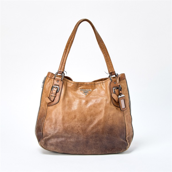 【原宿店限定】PRADA ラウンドファスナー トートバッグ ブラウン シルバー レザー