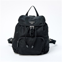 【原宿店限定】PRADA トライアングル バックパック ブラック シルバー テスート