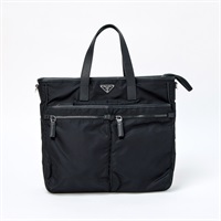 【原宿店限定】PRADA トライアングル ハンドバッグ 2VG860 ブラック シルバー テスート