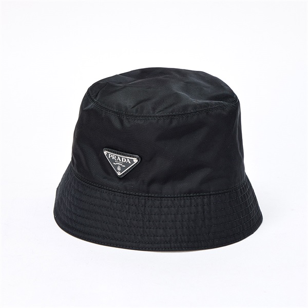 【原宿店限定】PRADA RE-NYLON ハット M 1HC137 2DMI ブラック リサイクルポリアミド