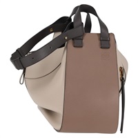 【原宿店限定】ロエベ LOEWE ショルダーバッグ アナグラム ハンモック レザー ベージュ ゴールド レディース nb477M