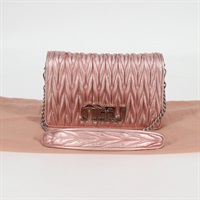 【原宿店限定】ミュウ ミュウ Miu Miu ショルダーバッグ マテラッセ チェーン レザー ピンク シルバー 5BF069 レディース yk18111M