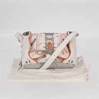 【原宿店限定】バレンシアガ BALENCIAGA スニーカーヘッドフォンホルダー ショルダーバッグ レザー メッシュ ホワイト 678092 レディース 122911AM