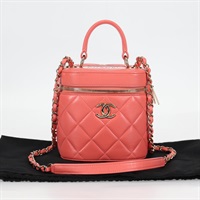 【原宿店限定】シャネル CHANEL ハンドバッグ マトラッセ ココマーク バニティ ラムスキン 2way ピンク ゴールド レディース BA1724M