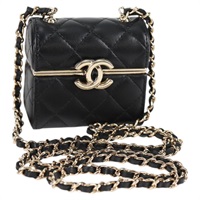 【原宿店限定】シャネル CHANEL ショルダーバッグ マトラッセ チェーン ラムスキン ブラック ゴールド レディース 127743SM