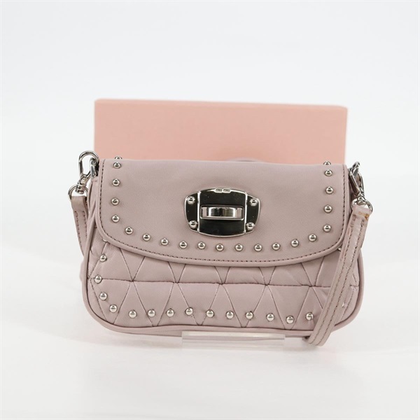 【原宿店限定】ミュウ ミュウ Miu Miu ショルダーバッグ スタッズ チェーン レザー ピンク シルバー レディース 130159V