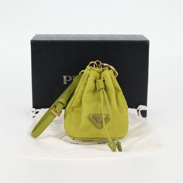 【原宿店限定】プラダ PRADA ポーチ ナイロン グリーン ゴールド レディース 126000M
