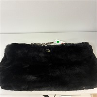 【原宿店限定】CHANEL ファー　チェーン ハンド バッグ 124553V