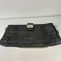 【原宿店限定】LOUIS VUITTON パイソン　チェーン ショルダーバッグ 124104V
