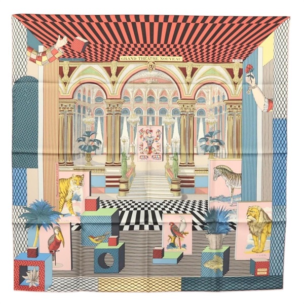 【原宿店限定】エルメス HERMES カレ 90 スカーフ "GRAND THEATRE NOUVEAU" シルク レッド レディース 134429M