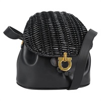 【原宿店限定】サルヴァトーレフェラガモ Salvatore Ferragamo ショルダーバッグ ガンチーニ ラタン ブラック ゴールド レディース 141501V