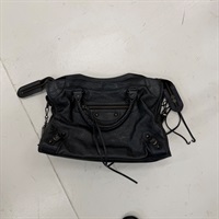 BALENCIAGA シティ ミディアム ショルダーバッグ ブラック レザー