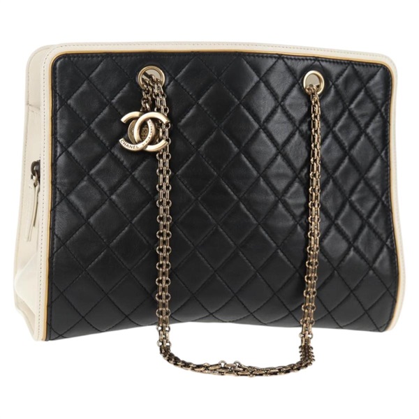 【原宿店限定】シャネル CHANEL ショルダーバッグ マトラッセ チェーン レザー ブラック レディース 143982V
