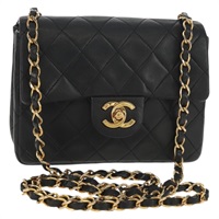 【原宿店限定】シャネル CHANEL ショルダーバッグ マトラッセ チェーン ラムスキン ブラック ゴールド レディース 152446AV
