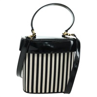 サルヴァトーレフェラガモ Salvatore Ferragamo ショルダーバッグ パテントレザー 2way ブラック ゴールド レディース LNZ566V