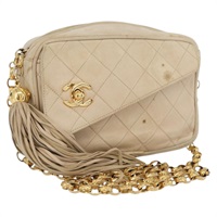 シャネル CHANEL ショルダーバッグ マトラッセ チェーン ラムスキン アイボリー ゴールド レディース AMZ315A