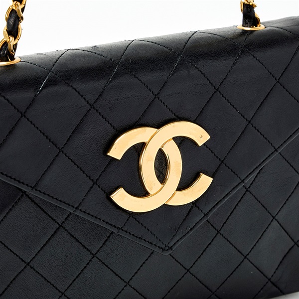 CHANEL マトラッセ デカココマーク ショルダーバッグ ブラック ゴールド ラムスキンの画像4