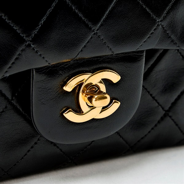 CHANEL マトラッセ ダブルフラップ ダブルチェーン 23 ショルダーバッグ ブラック ゴールド ラムスキンの画像4