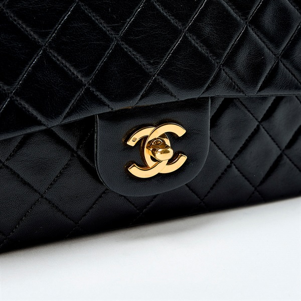 CHANEL マトラッセ ダブルフラップ ダブルチェーン 23cm ショルダーバッグ ブラック ゴールド ラムスキンの画像4