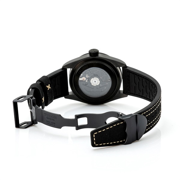 TUDOR ブラックベイ セラミック 79210CNU 自動巻き 腕時計 41MM 黒文字盤 ブラック セラミック SS レザーの画像4