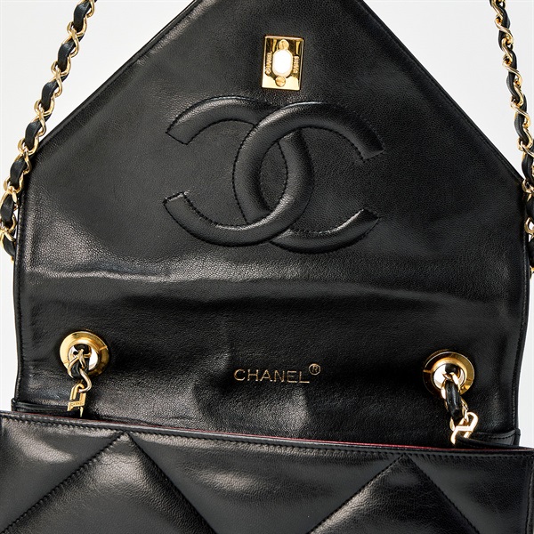 CHANEL マトラッセ シングルフラップ シングルチェーン ショルダーバッグ ブラック ゴールド ラムスキンの画像6