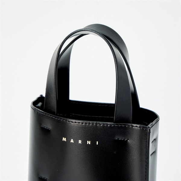 MARNI ミュゼオ ナノ ハンドバッグ ブラック ゴールド レザーの画像3