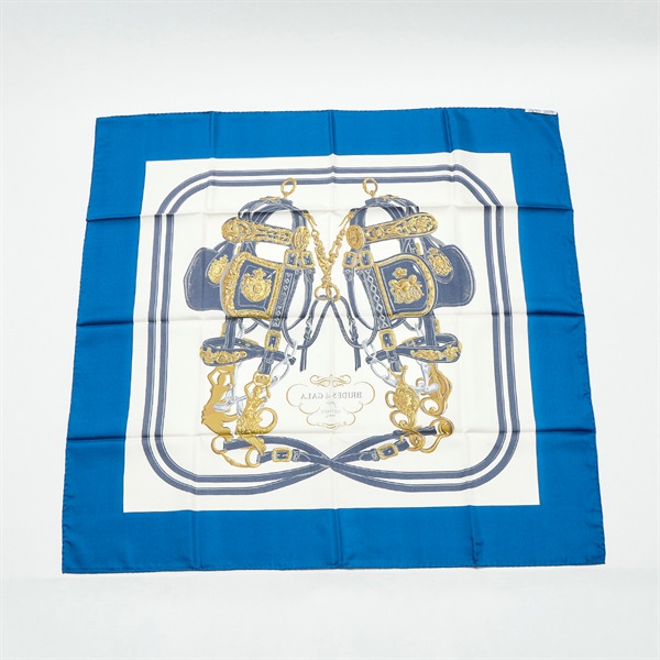 HERMES カレ スカーフ 90 ブルー ホワイト ゴールド シルクの画像1