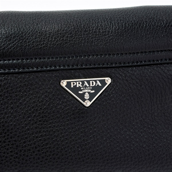 PRADA トライアングル ショルダーバッグ BR1825 ブラック シルバー レザーの画像3