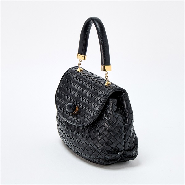 BOTTEGA VENETA クラシック イントレチャート ハンドバッグ ブラック ゴールド レザーの画像1