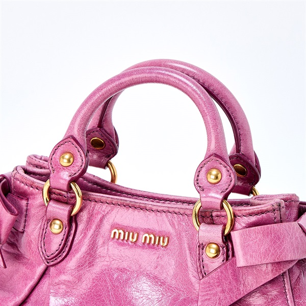 MIU MIU ショルダーバッグ ピンク ゴールド レザーの画像3