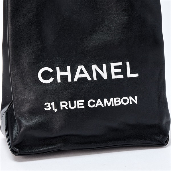 CHANEL エッセンシャル トートバッグ ブラック ホワイト シルバー カーフスキンの画像4