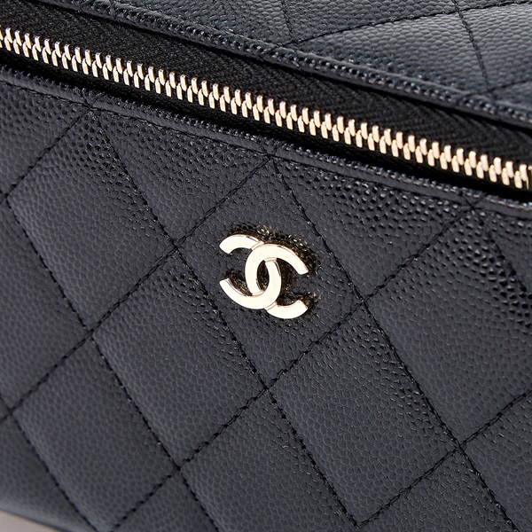 CHANEL マトラッセ バニティバッグ ブラック ゴールド キャビアスキンの画像4