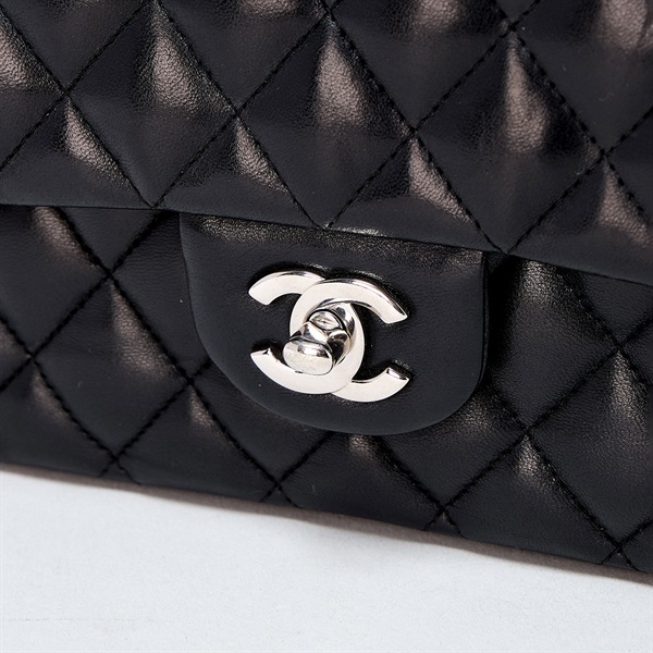 CHANEL マトラッセ 25 ダブルフラップダブルチェーン ショルダーバッグ ブラック シルバー ラムスキンの画像4