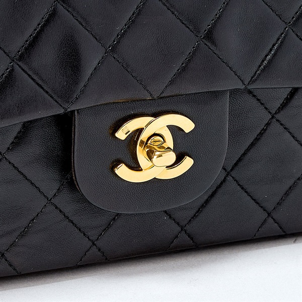 CHANEL マトラッセ  25 ダブルフラップダブルチェーン ショルダーバッグ ブラック ゴールド ラムスキンの画像4