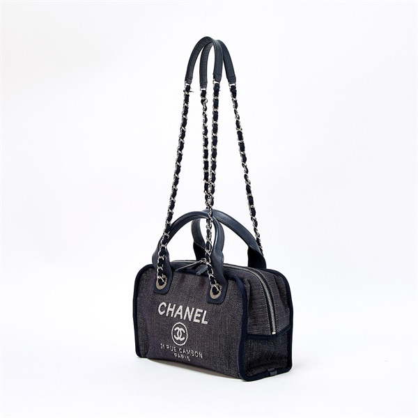 CHANEL ドーヴィル ショルダーバッグ ネイビー シルバー デニムの画像1