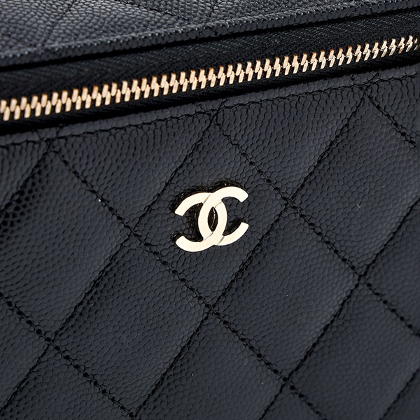 CHANEL マトラッセ バニティバッグ ブラック ゴールド ラムスキンの画像6