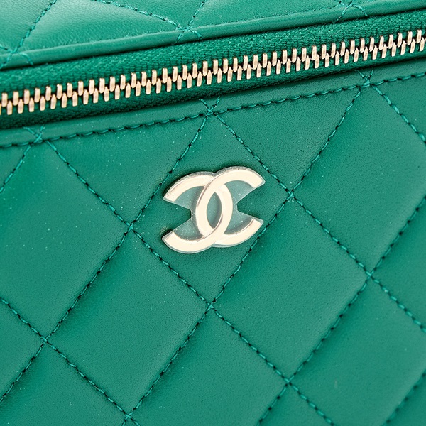 CHANEL マトラッセ バニティバッグ グリーン ゴールド ラムスキンの画像6