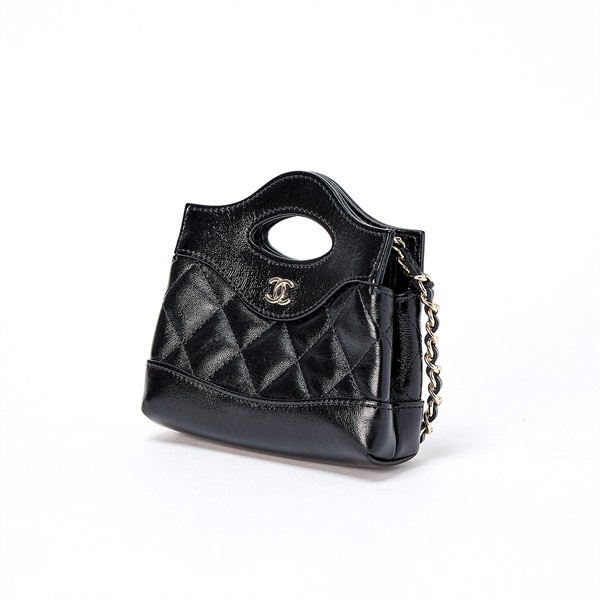 CHANEL マトラッセ チェーンクラッチ ショルダーバッグ AP3875 B16220 94305 ブラック ゴールド ラムスキンの画像1