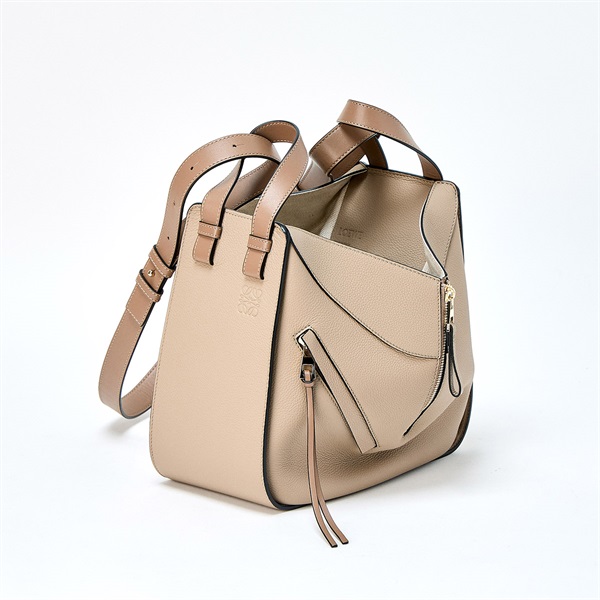LOEWE ハンモック スモール ハンドバッグ ベージュ ブラウン ゴールド レザーの画像1