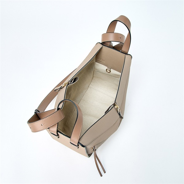 LOEWE ハンモック スモール ハンドバッグ ベージュ ブラウン ゴールド レザーの画像7