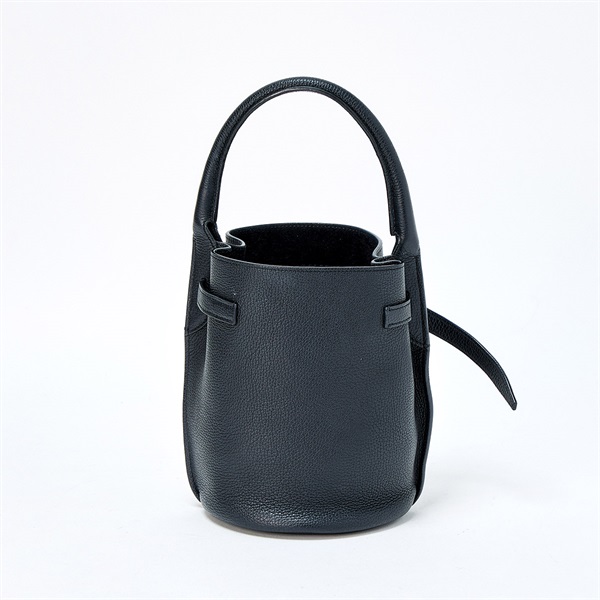 CELINE ビッグバッグ ナノ ハンドバッグ ブラック シルバー レザーの画像2