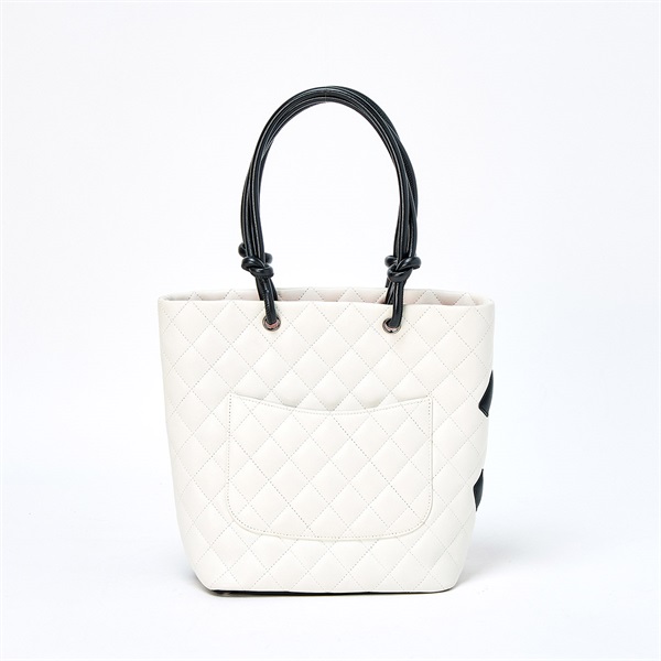 CHANEL カンボン ミディアムトート 2004年 ハンドバッグ ホワイト ブラック シルバー ラムスキンの画像2