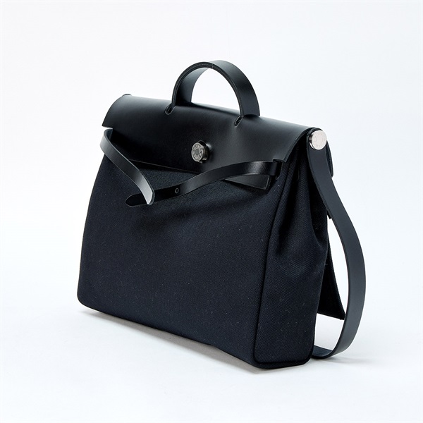 HERMES エールバッグ ジップルトゥルネ MM 2023年 B ショルダーバッグ ノワール シルバー トワルミリタリーの画像1