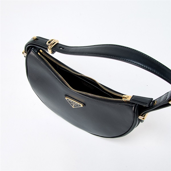 PRADA アーケ ショルダーバッグ ブラック ゴールド ナッパーレザーの画像6